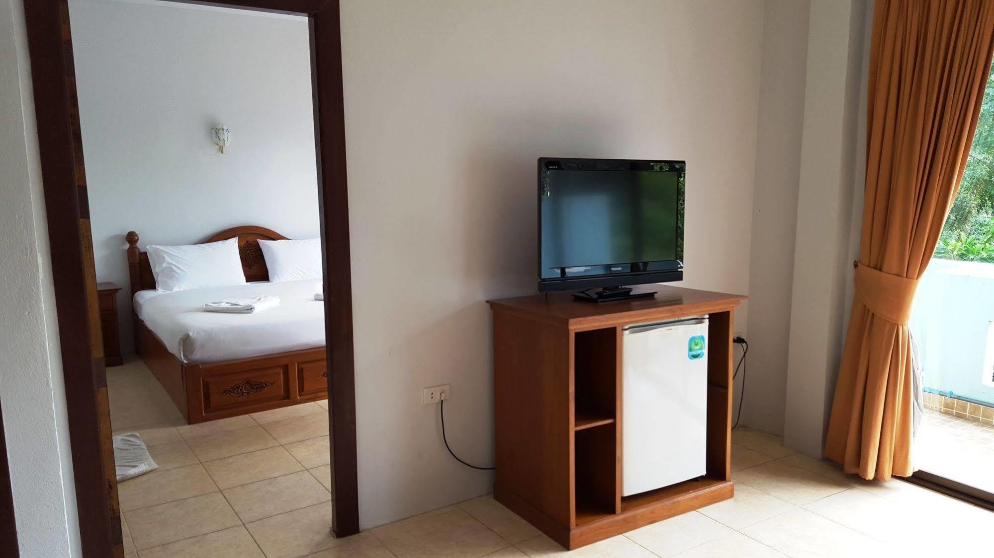 Holiday Guest House Чавенг Бийч Екстериор снимка