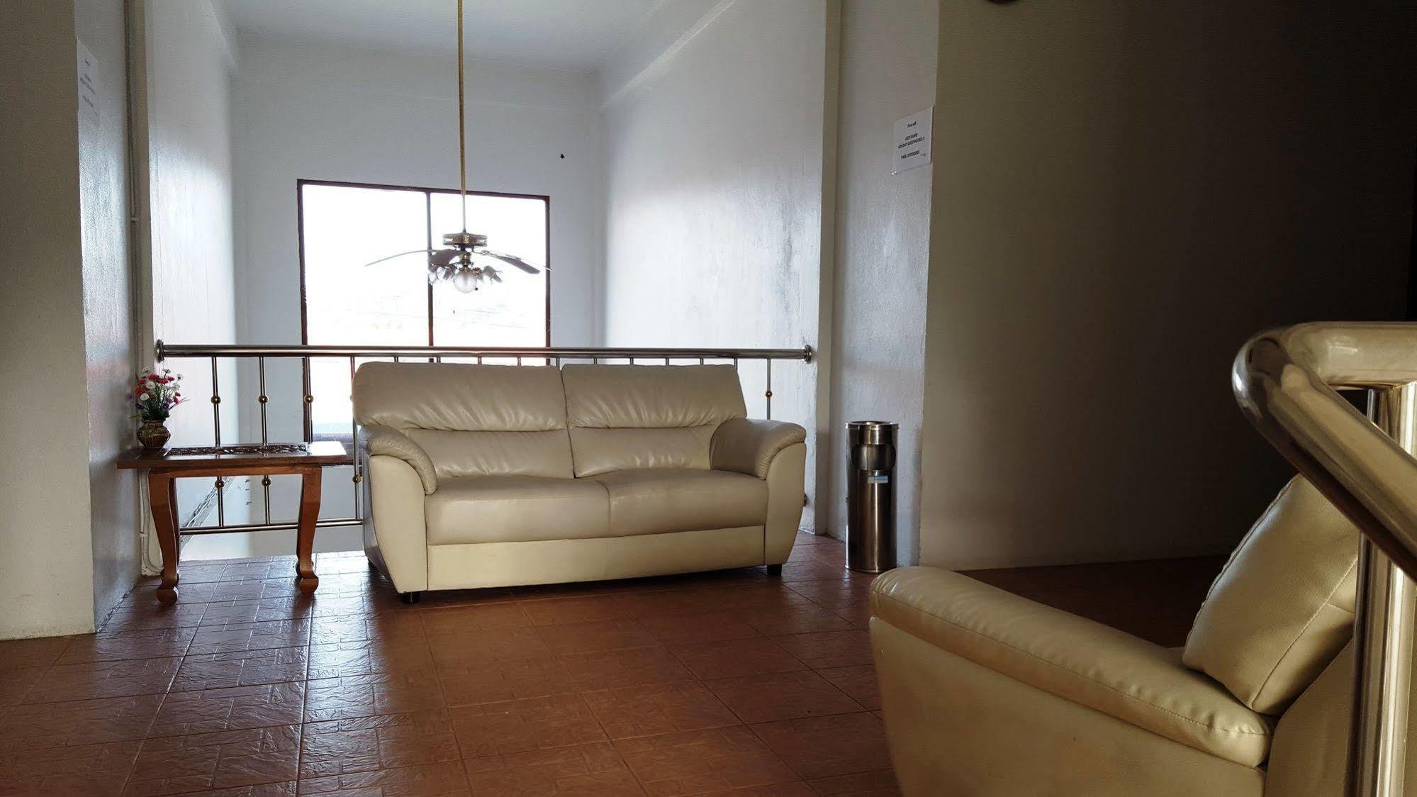 Holiday Guest House Чавенг Бийч Екстериор снимка