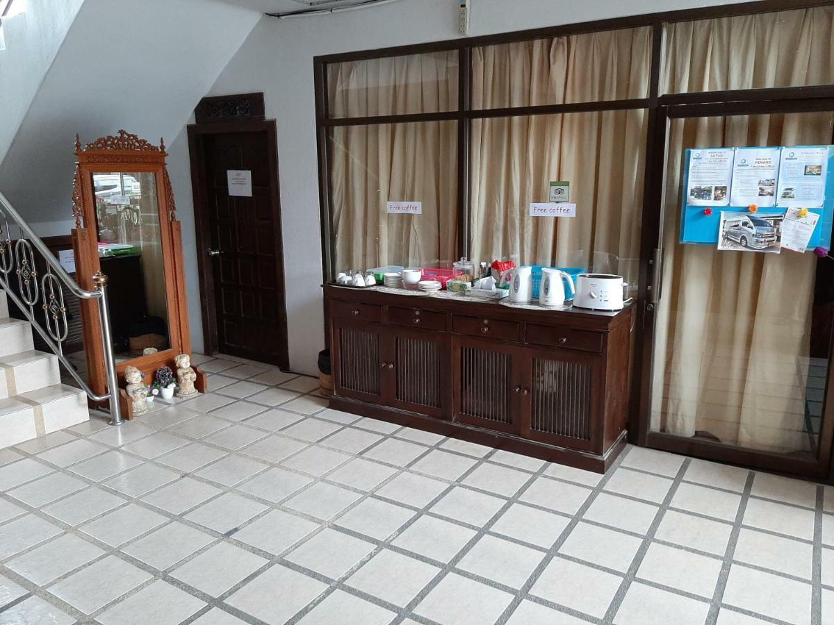 Holiday Guest House Чавенг Бийч Екстериор снимка